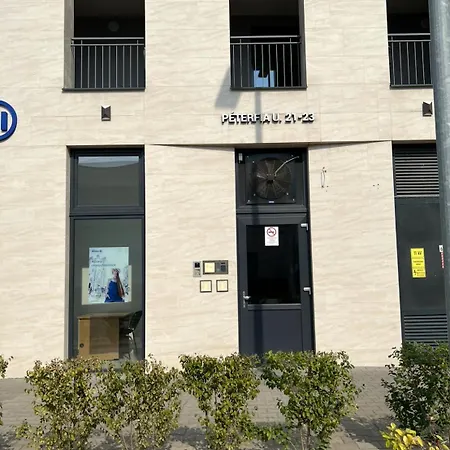 Párizsi Udvar Prémium *